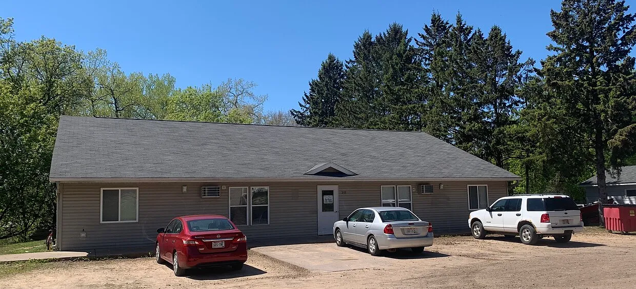 2 bed, 900 sqft, $995 — Photo 1