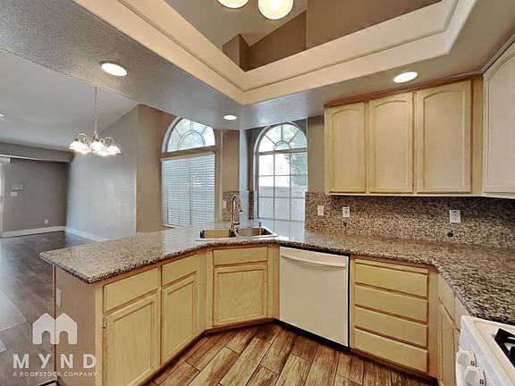 3rd image of 9054 Claretta Dr