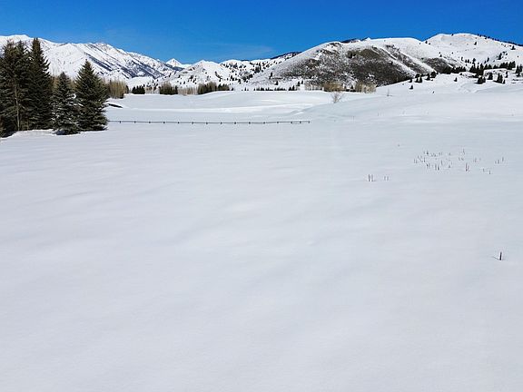 4th image of 137 Stonegate Cir