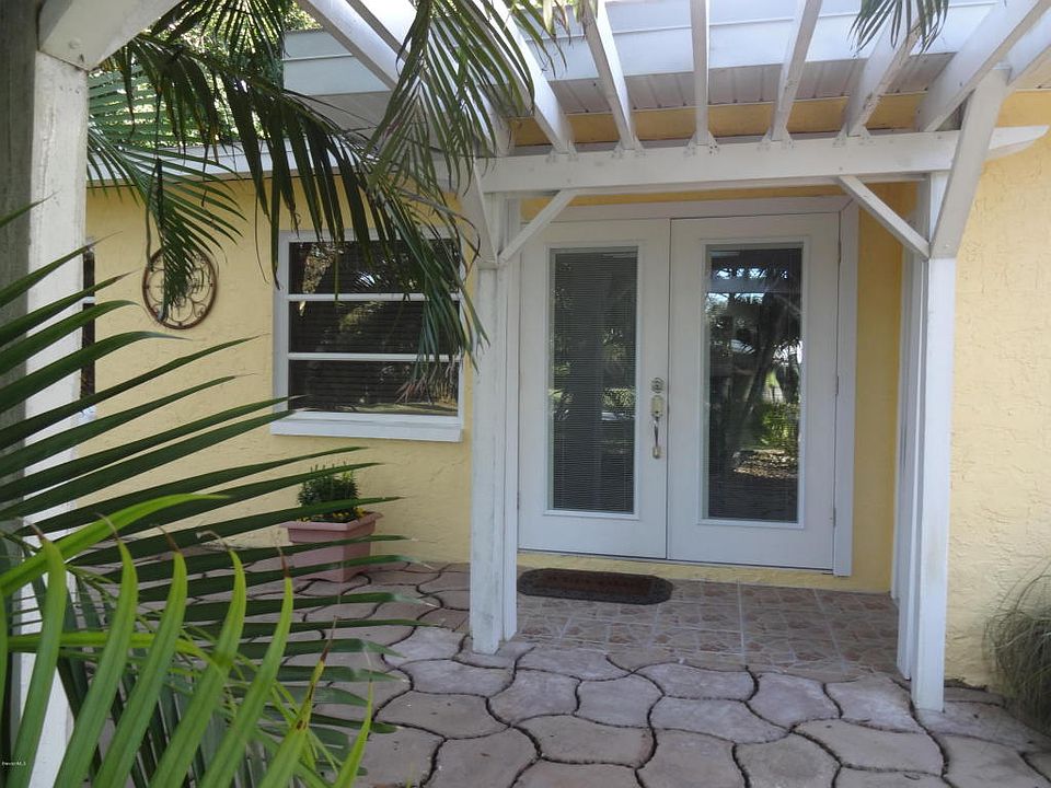 1st image of 325 Cinnamon Dr