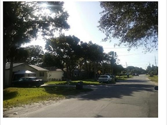 5th image of 618 Goodwin Ave