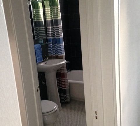5th image of 851 Oakwood Blvd APT 8