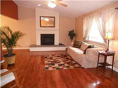 2nd image of 2318 Eastcleft Dr
