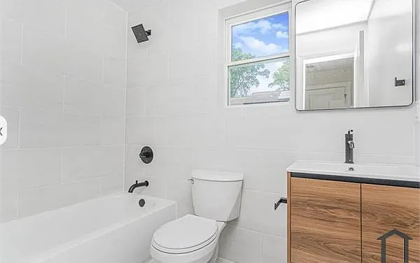 3 bed, $3,400 — Photo 2