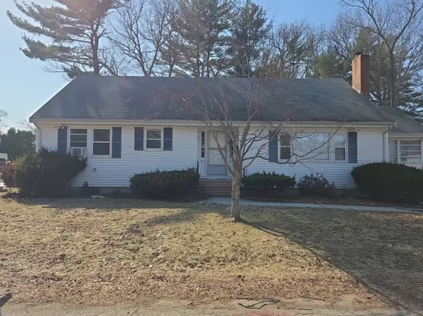 120 Glen St, Abington, MA 02351