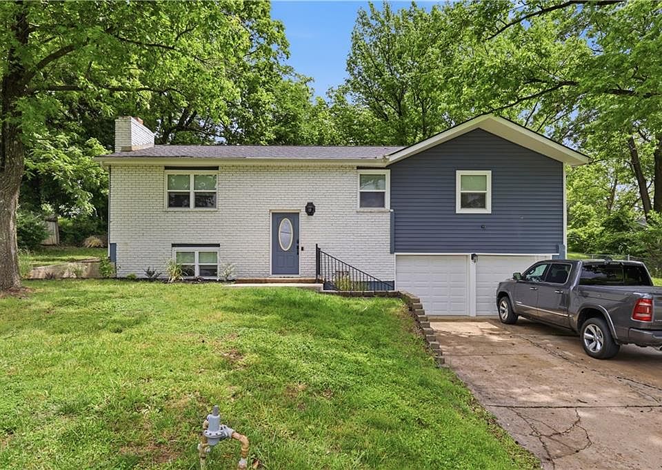 1st image of 6709 NW Eastside Dr