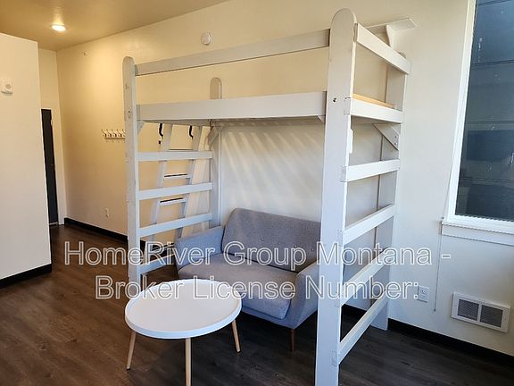 3rd image of 320 Clay St #309