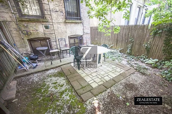 Rented by ZealEstate Group Inc | media 12