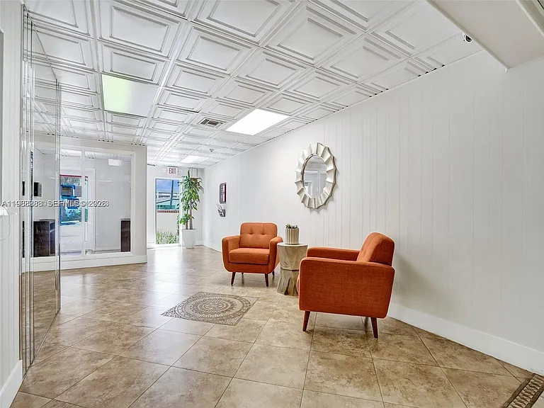 400 N Riverside Dr #214 — Photo 39