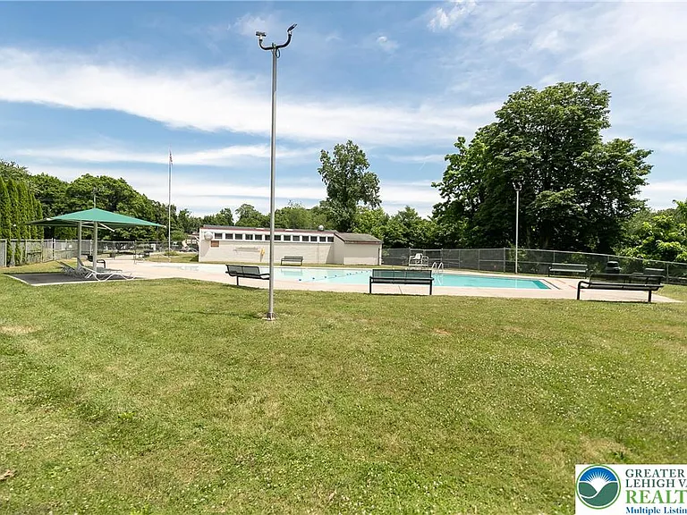 608 N Delaware Dr — Photo 36