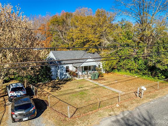 2nd image of 2316 Crescent Ln