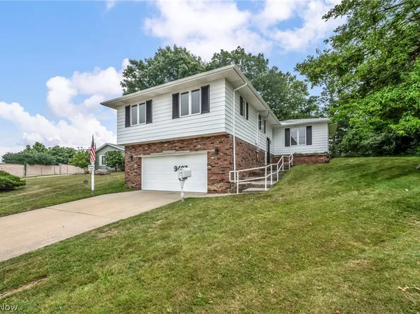9497 Idlewood Dr, Brooklyn, OH 44144
