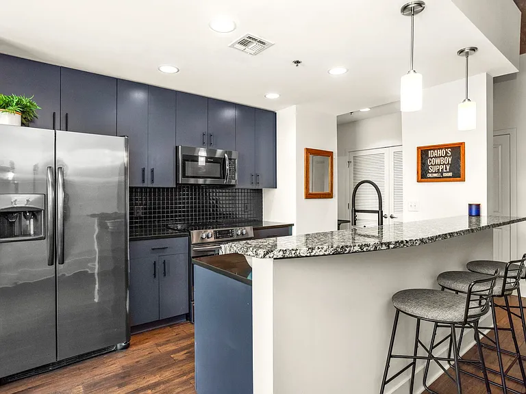 415 Church St #1608 — Photo 11