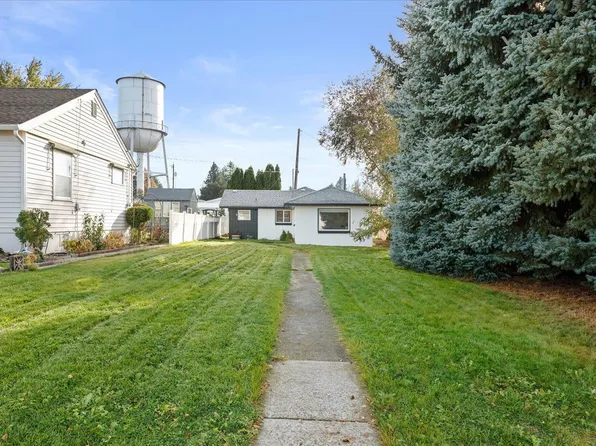 104 W Adams St, Harrington, WA 99134