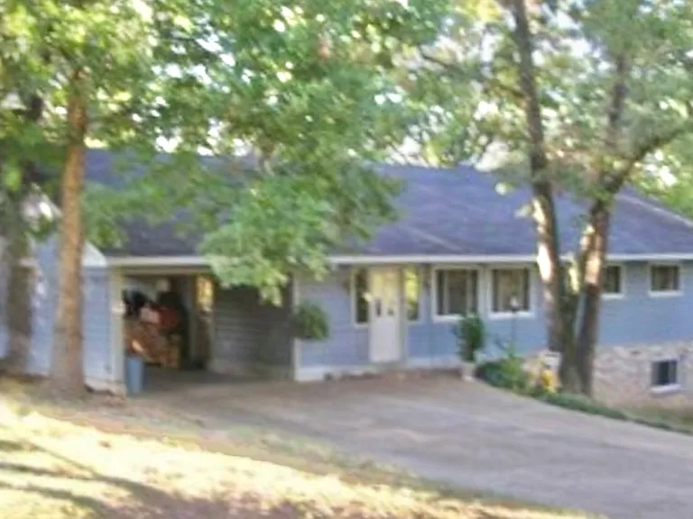 207 Brantley Cir — Photo 1