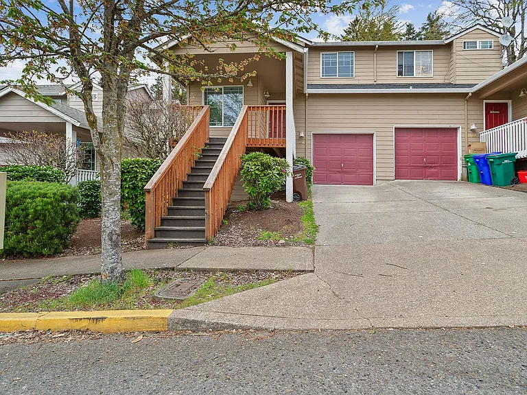 14154-14198 SE Summerfield Loop — Photo 1