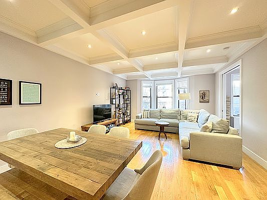 5th image of 252 W 76th St #4AB