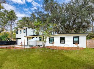 10643 Rutgers Rd, Jacksonville, FL 32218