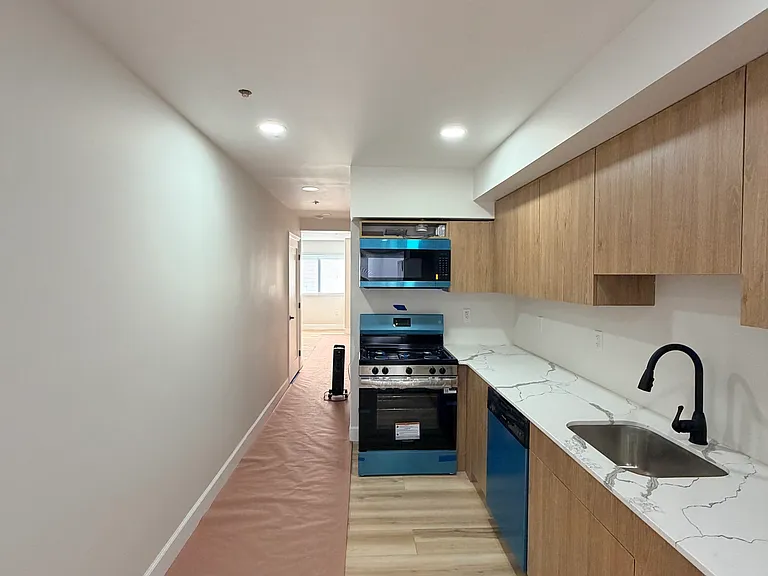 44 Warner St #B5 — Photo 7