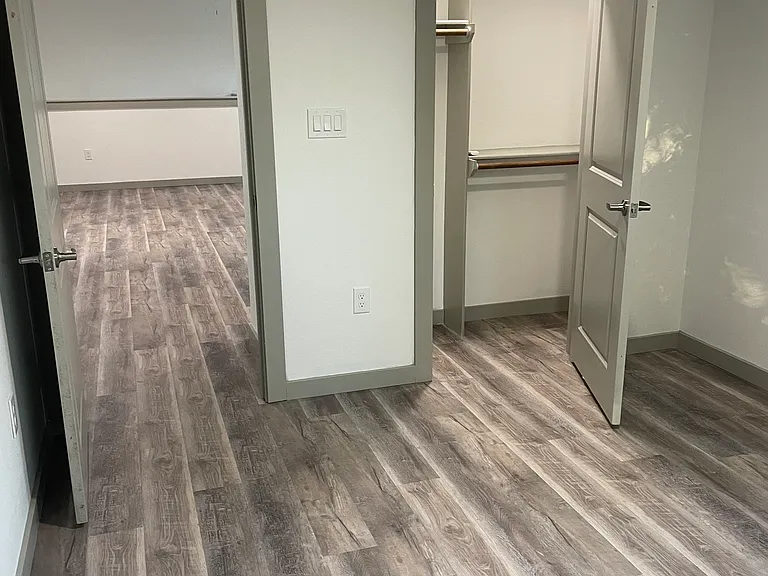 624 Center St #A — Photo 18