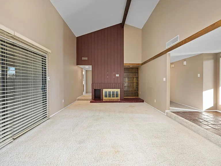 7808 Selkirk Dr — Photo 5