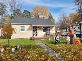 1013 Baldwin St, Midland, MI 48642