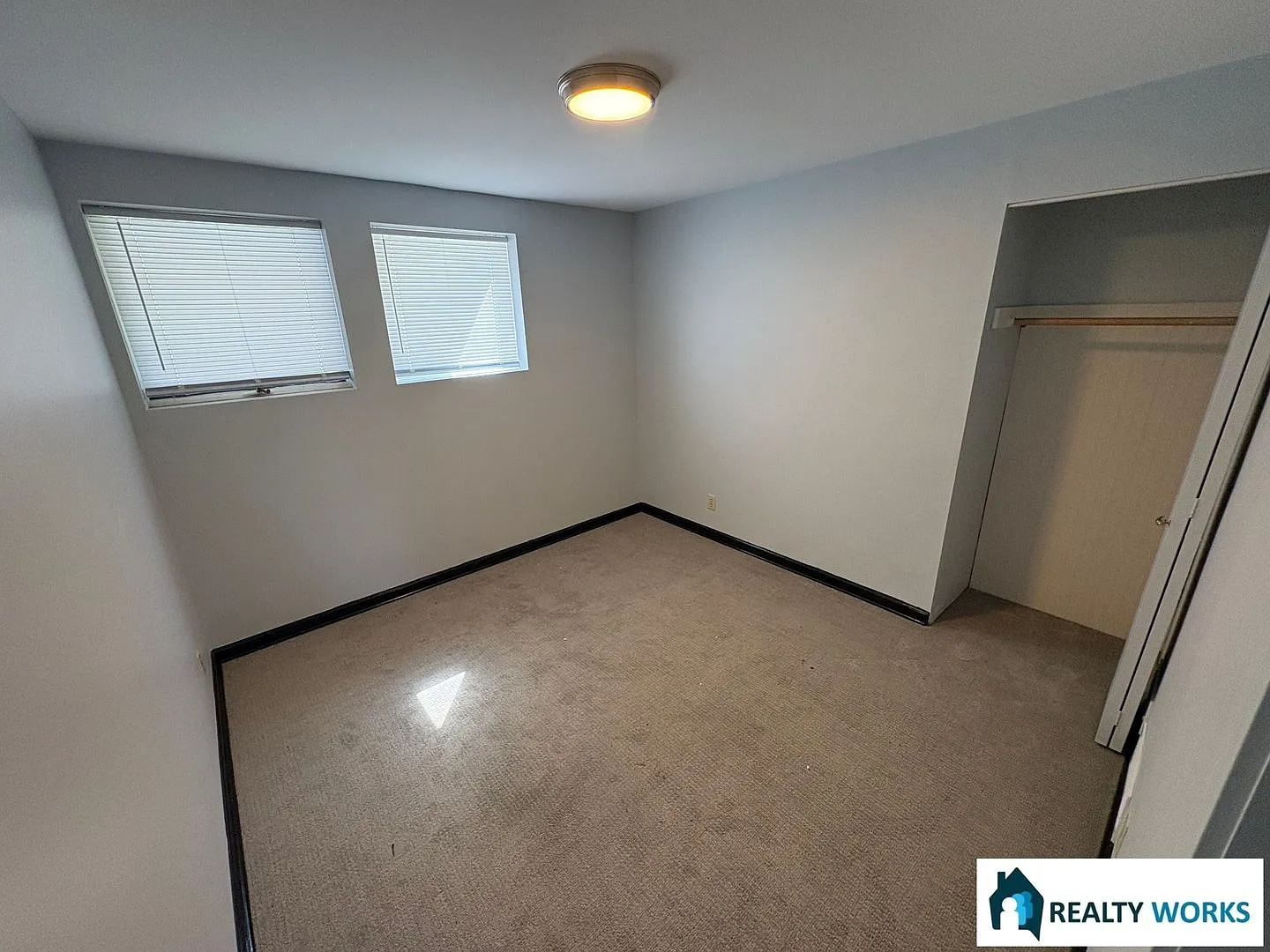 2 bedroom split foyer Townhome available for Rent! — Photo 3
