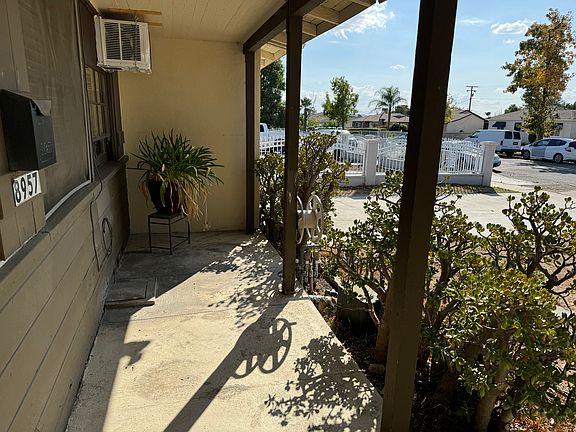 5th image of 8957 Chantry Ave
