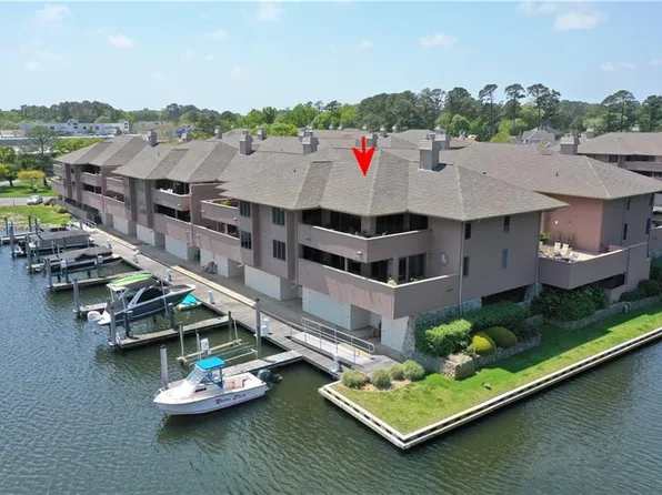 700 Oriole Dr APT 626, Virginia Beach, VA 23451