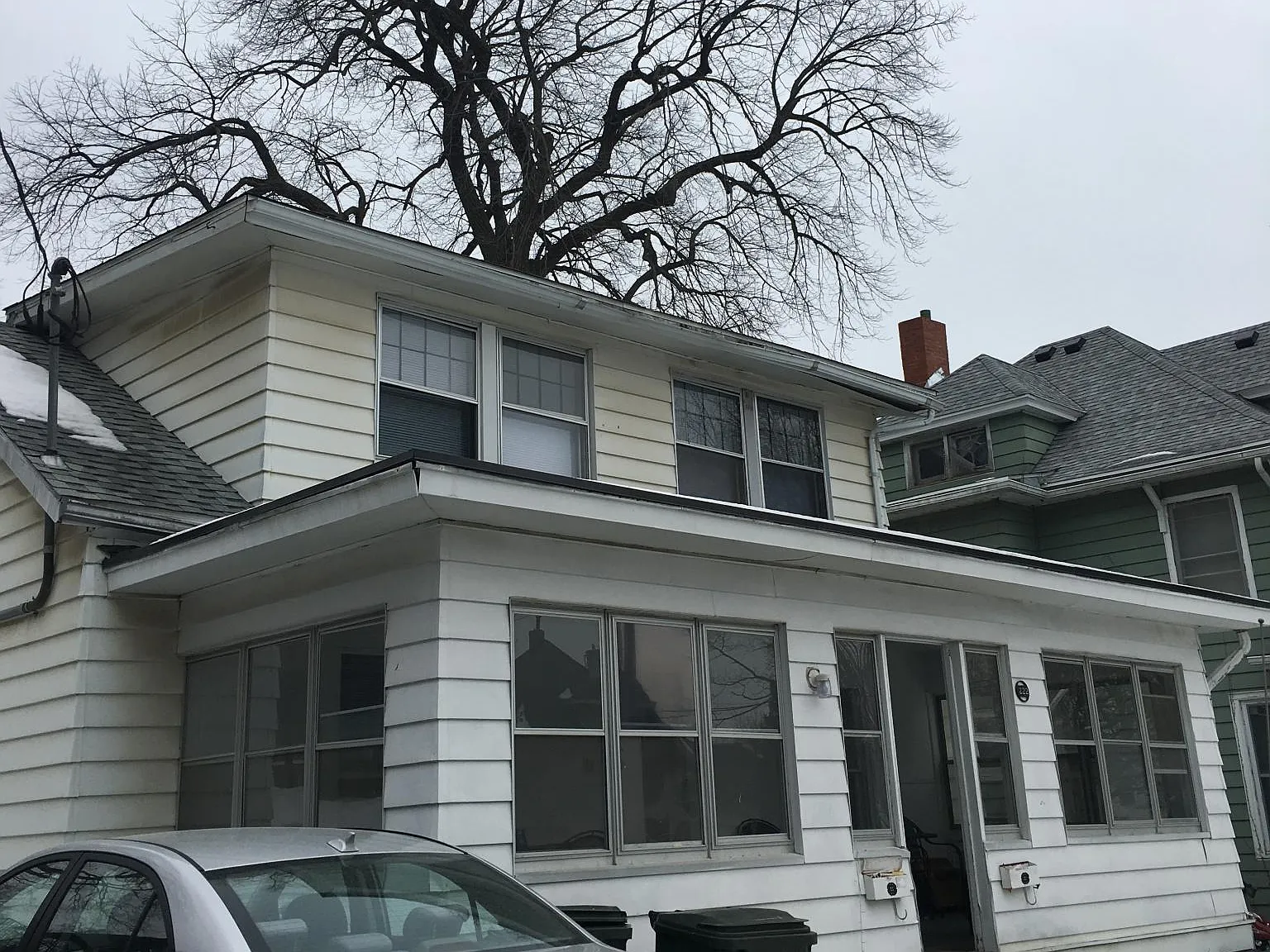 3 bed, 1000 sqft, $1,200 — Photo 1