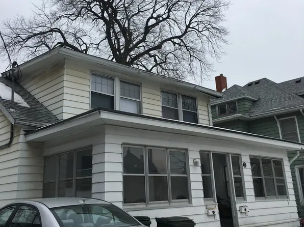 222 1/2 S Lucas St, Iowa City, IA 52240