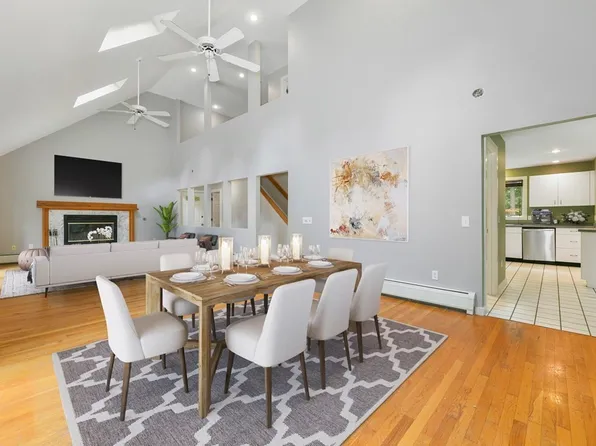 54 Forrest St, Berkley, MA 02779