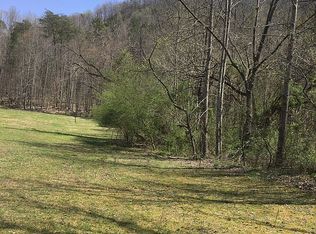 100 Crossings Dr N, Marion, NC 28752