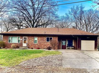 2323 Fairview Dr, Alton, IL 62002