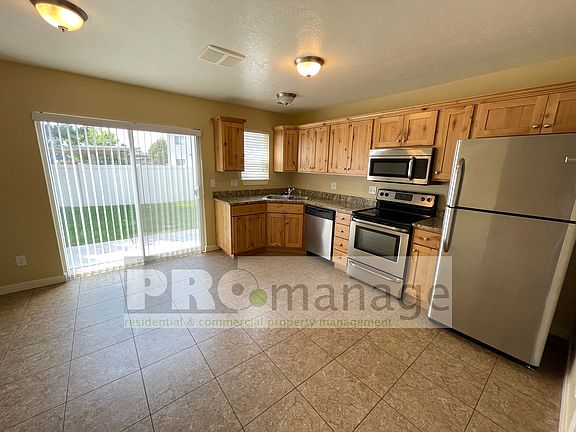 5th image of 2139 12th St