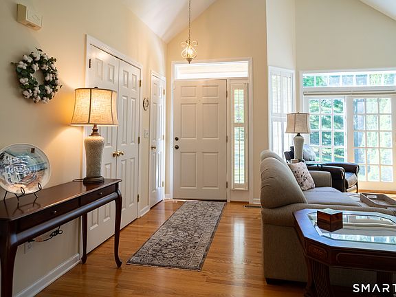 3rd image of 33 Old Field Hill Road #29