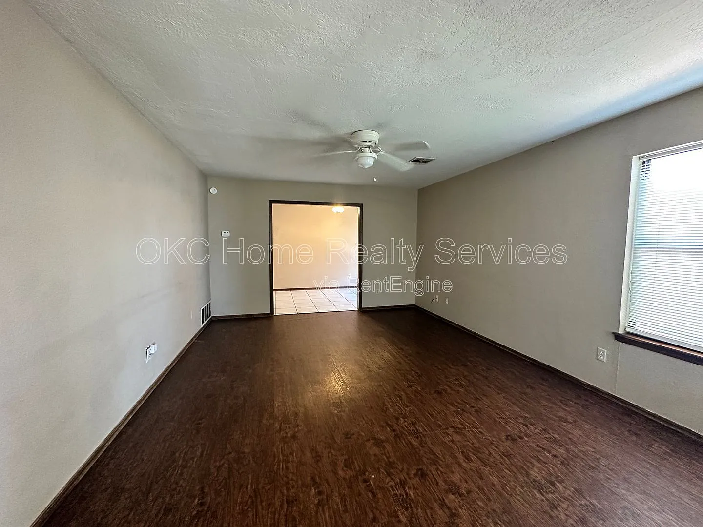 2 bed, 1.0 bath, 1000 sqft, $1,150 — Photo 2