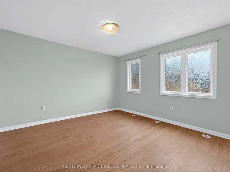 64 Ferguson St — Photo 26
