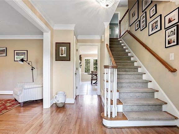 3rd image of 3973 Glen Meadow Dr