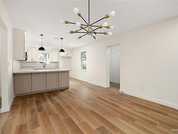 4th image of 1205 N 27th St