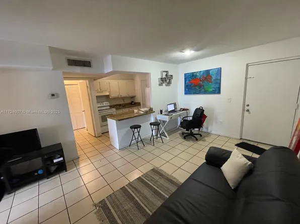 870 SW 129th Pl APT 207, Miami, FL 33184