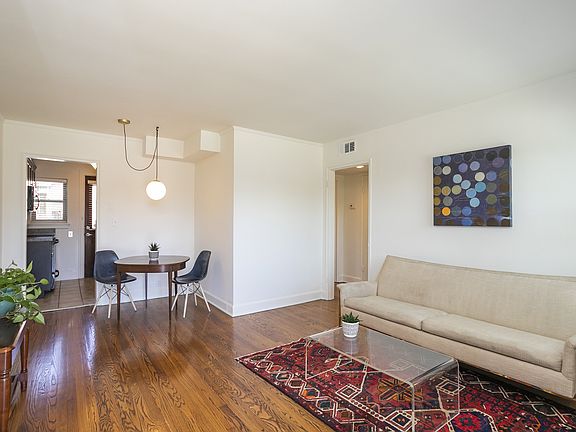 4th image of 2831 Hillside Dr APT H5