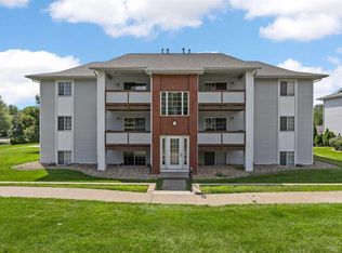 2432 Rushmore Dr, Iowa City, IA 52246