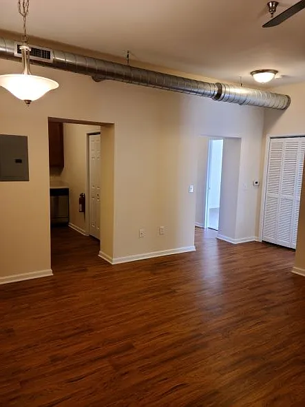 2 bed, 900 sqft, $1,750 — Photo 2