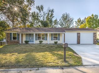 135 Mill Spring Ln, Saint Peters, MO 63376