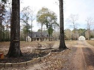 1560 Olde Oaks Ln, Willis, TX 77378