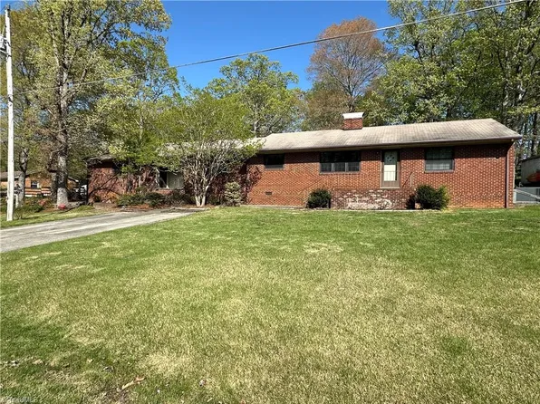 1633 Pepperidge Rd, Asheboro, NC 27205