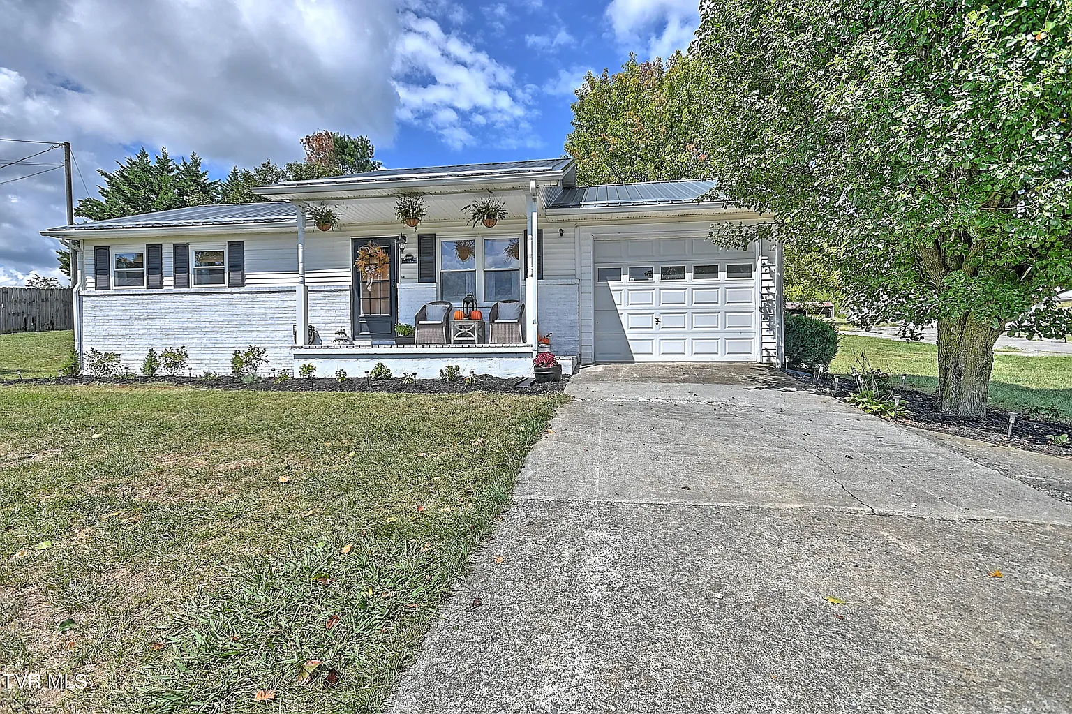 12335 Reedy Creek Rd photo 1