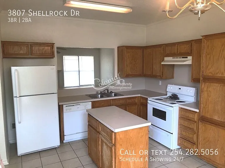 3807 Shellrock Dr — Photo 2