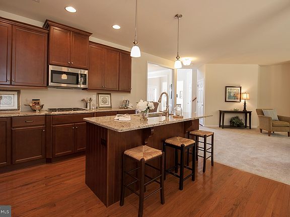 3rd image of 144 Patriot Ln